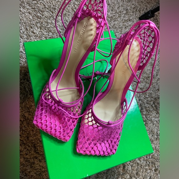 bottega veneta stretch lace up heel